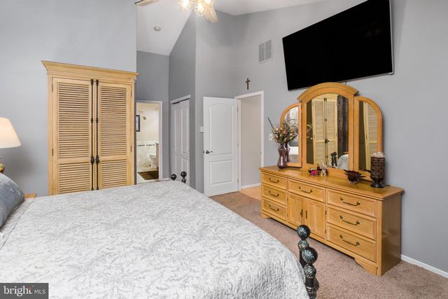 5 LAUREL TREE DR, Westampton, NJ 08060