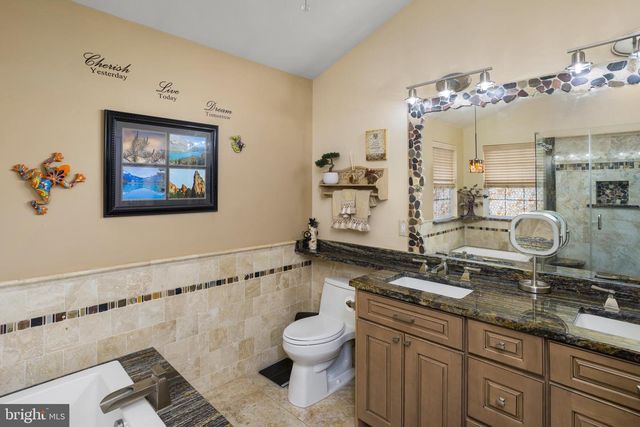 5 LAUREL TREE DR, Westampton, NJ 08060