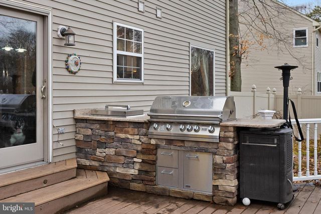 5 LAUREL TREE DR, Westampton, NJ 08060