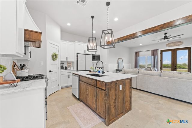13487 Wedel Cemetery Road, Rogers, TX 76569