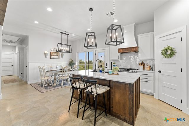 13487 Wedel Cemetery Road, Rogers, TX 76569