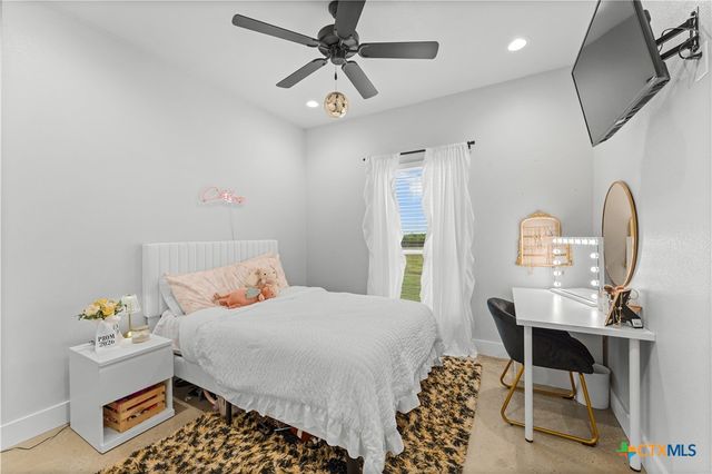 13487 Wedel Cemetery Road, Rogers, TX 76569