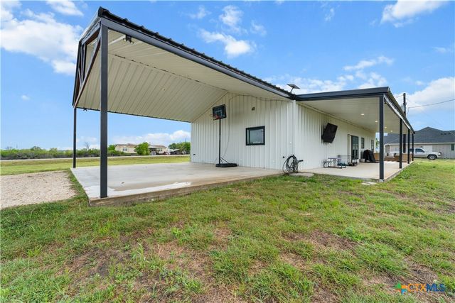 13487 Wedel Cemetery Road, Rogers, TX 76569