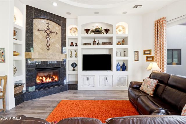 4406 E CAPRICORN Place, Chandler, AZ 85249