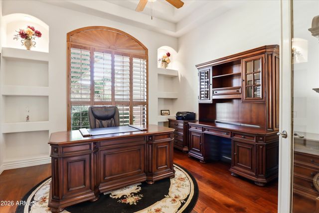 4406 E CAPRICORN Place, Chandler, AZ 85249