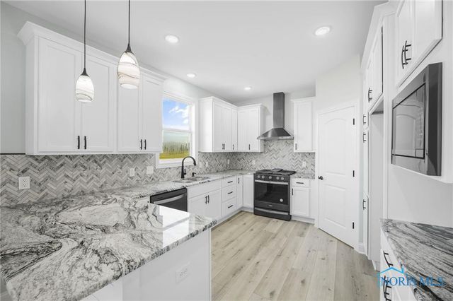 8520 Hocking Cove, Waterville, OH 43566