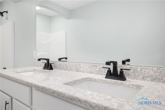 8520 Hocking Cove, Waterville, OH 43566