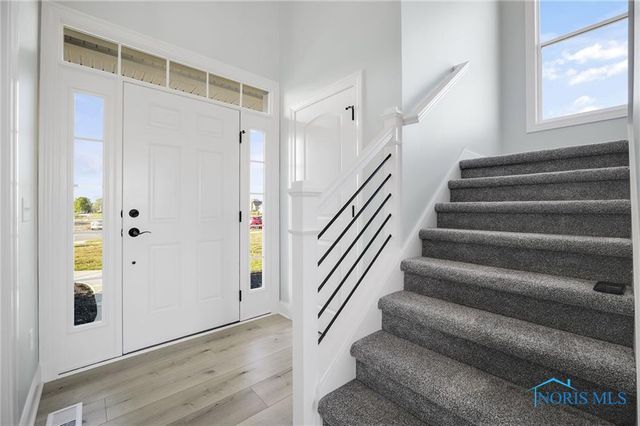 8520 Hocking Cove, Waterville, OH 43566