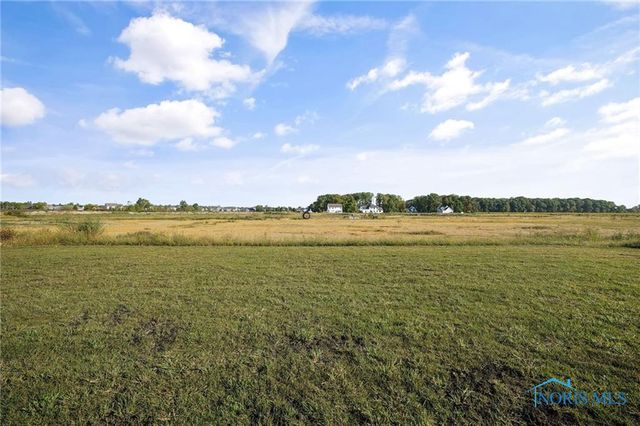 8520 Hocking Cove, Waterville, OH 43566