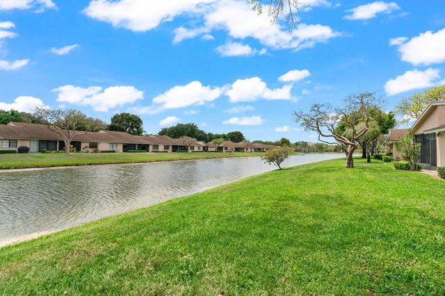 8286 Springlake Drive, Boca Raton, FL 33496