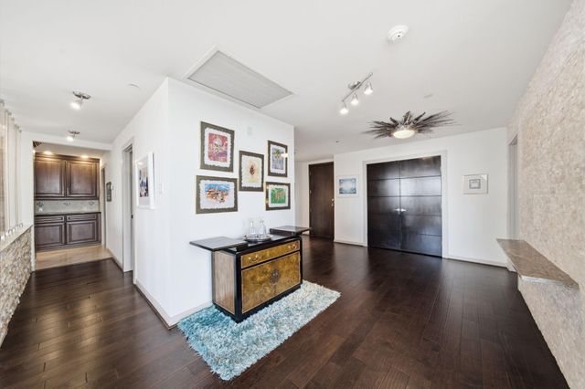 3350 Mccue Road 2402, Houston, TX 77056