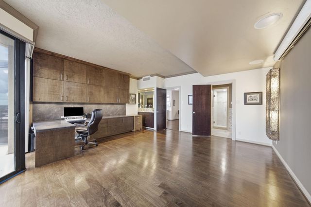 3350 Mccue Road 2402, Houston, TX 77056