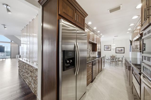 3350 Mccue Road 2402, Houston, TX 77056