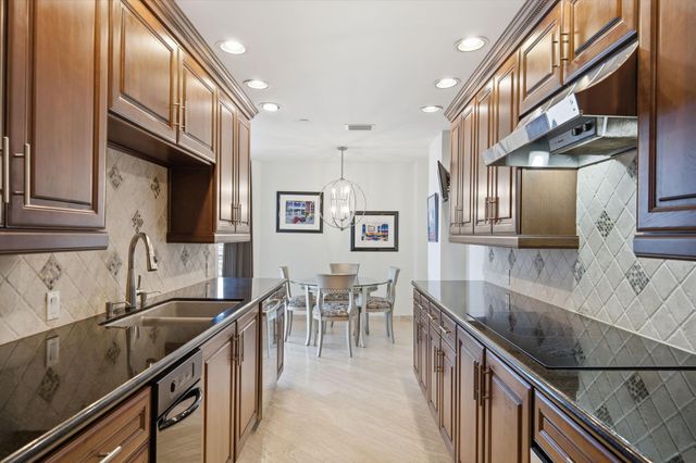 3350 Mccue Road 2402, Houston, TX 77056