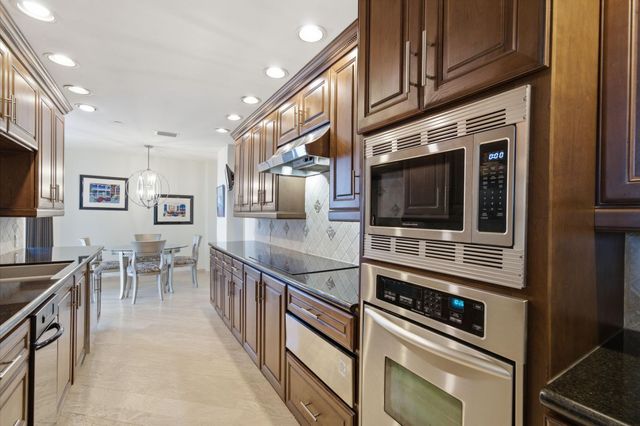 3350 Mccue Road 2402, Houston, TX 77056