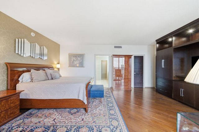 3350 Mccue Road 2402, Houston, TX 77056