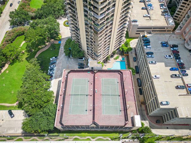 3350 Mccue Road 2402, Houston, TX 77056