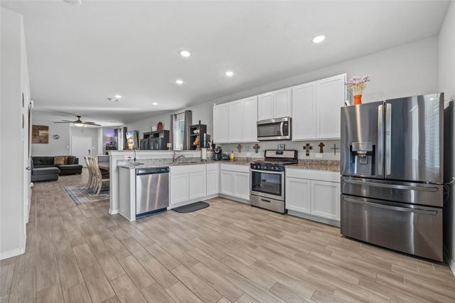 806 Wembley Wood Way, Houston, TX 77336