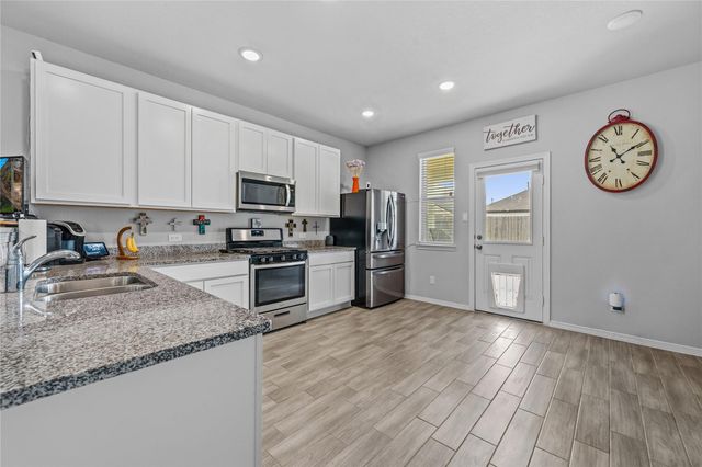 806 Wembley Wood Way, Houston, TX 77336