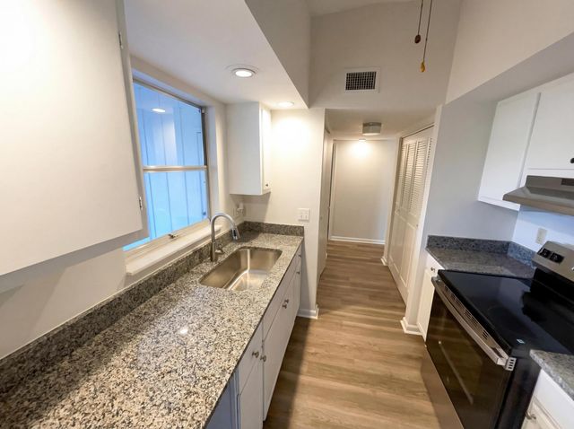 141 SE Calmoso Drive, Port St. Lucie, Port St Lucie, FL 34983