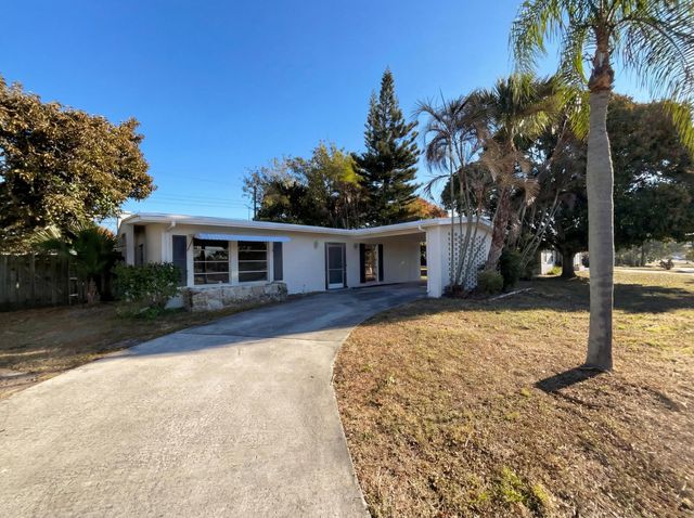 141 SE Calmoso Drive, Port St. Lucie, Port St Lucie, FL 34983