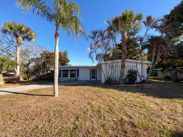 141 SE Calmoso Drive, Port St. Lucie, Port St Lucie, FL 34983