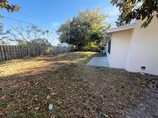 141 SE Calmoso Drive, Port St. Lucie, Port St Lucie, FL 34983