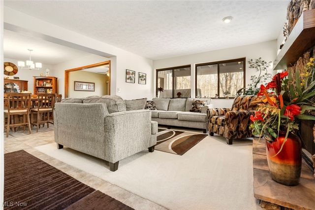 540 Meredith Lane, Cuyahoga Falls, OH 44223