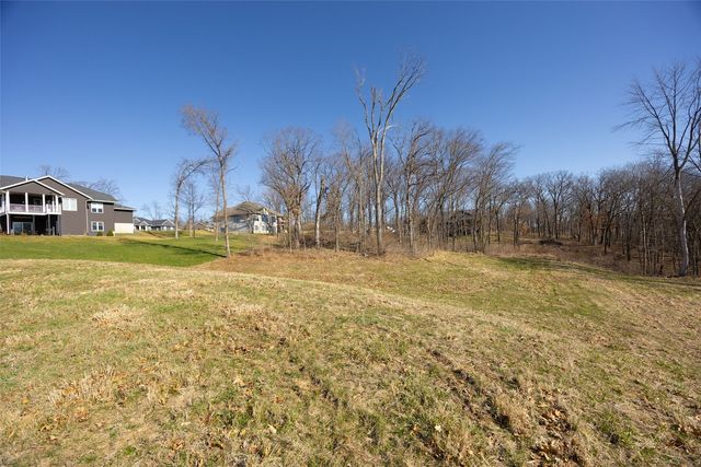 3025 Forrest Meadow Lane, Hiawatha, IA 52233