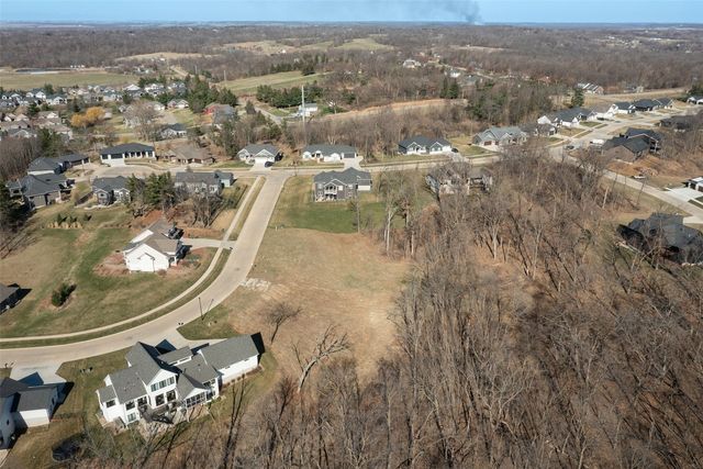 3025 Forrest Meadow Lane, Hiawatha, IA 52233