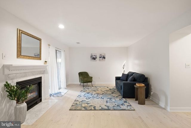 20558 WAKE TER, Sterling, VA 20165