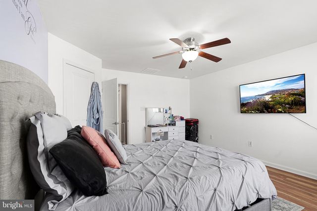 107 BENFORD RD, Edgewater Park, NJ 08010