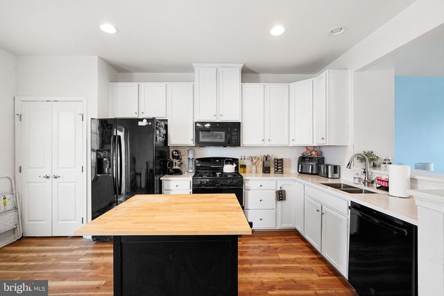 107 BENFORD RD, Edgewater Park, NJ 08010