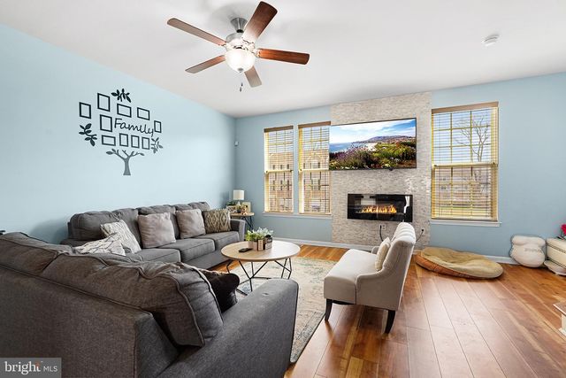 107 BENFORD RD, Edgewater Park, NJ 08010