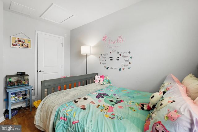 107 BENFORD RD, Edgewater Park, NJ 08010