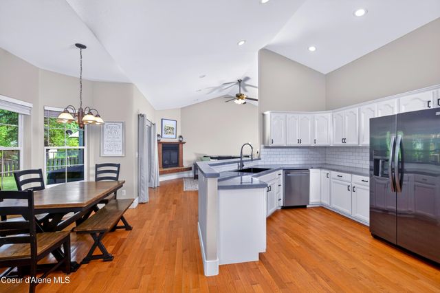 303 Park LN, Sandpoint, ID 83864
