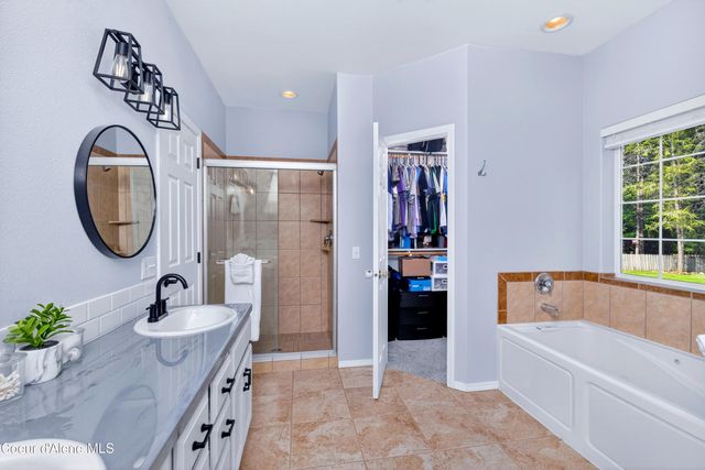 303 Park LN, Sandpoint, ID 83864