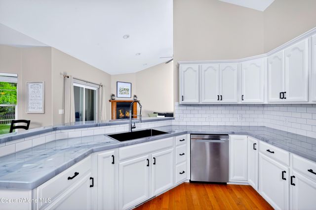 303 Park LN, Sandpoint, ID 83864