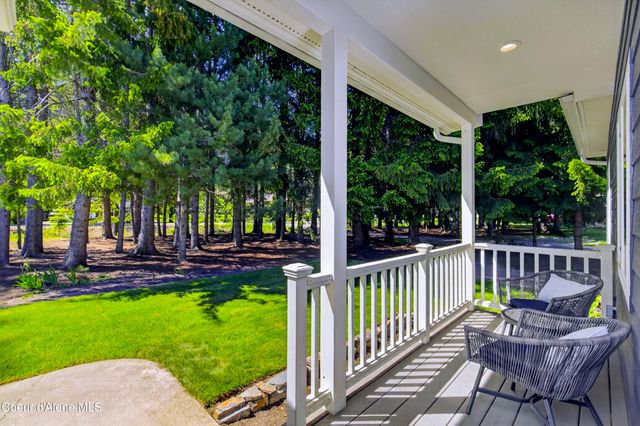 303 Park LN, Sandpoint, ID 83864