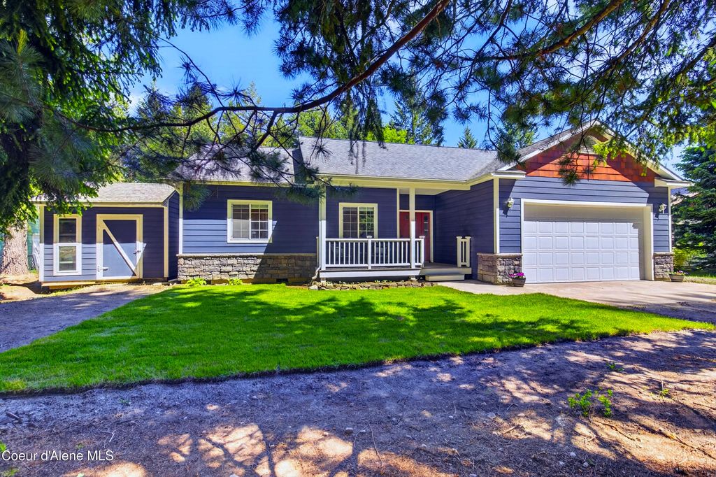 303 Park LN, Sandpoint, ID 83864