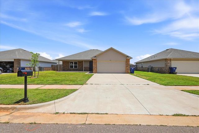 1012 S Blackjack Lane, Mustang, OK 73064