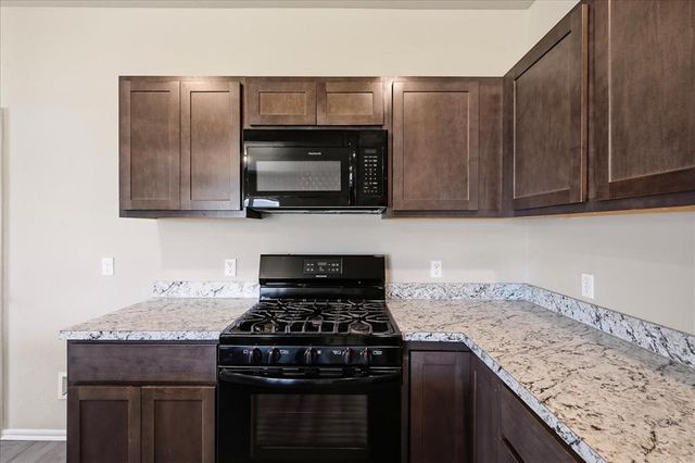 1012 S Blackjack Lane, Mustang, OK 73064