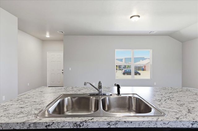 1012 S Blackjack Lane, Mustang, OK 73064