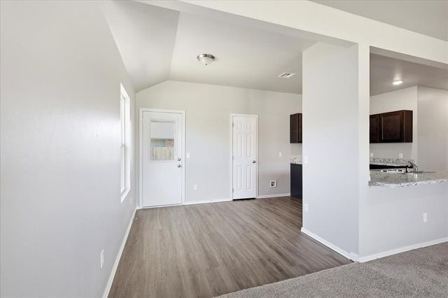 1012 S Blackjack Lane, Mustang, OK 73064