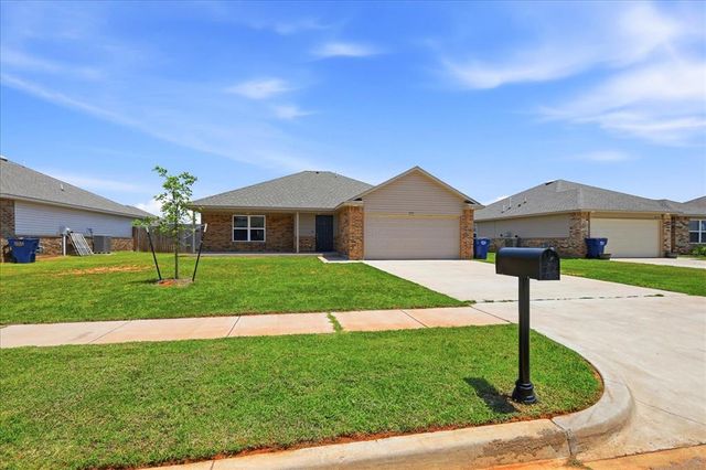 1012 S Blackjack Lane, Mustang, OK 73064