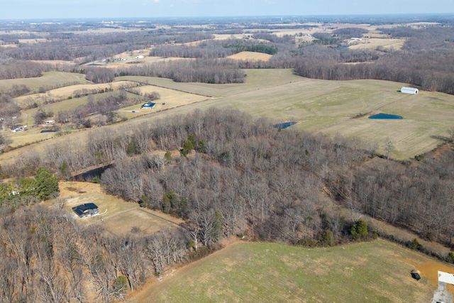 782B New Deal Potts Rd, Cottontown, TN 37048