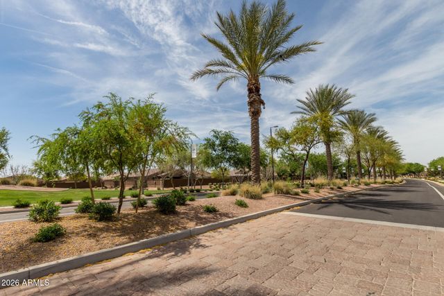 398 W LYLE Avenue, San Tan Valley, AZ 85140