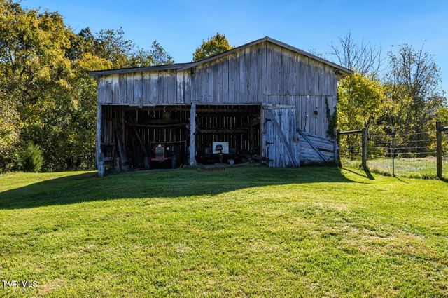 289 Haw Ridge Road, Piney Flats, TN 37686