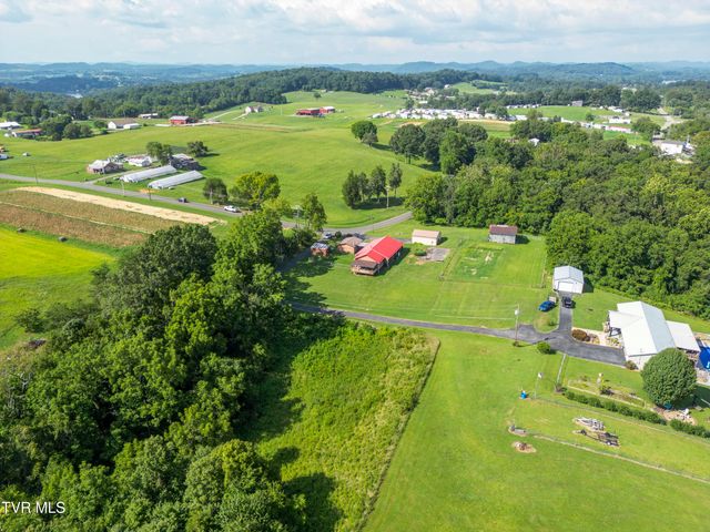 289 Haw Ridge Road, Piney Flats, TN 37686
