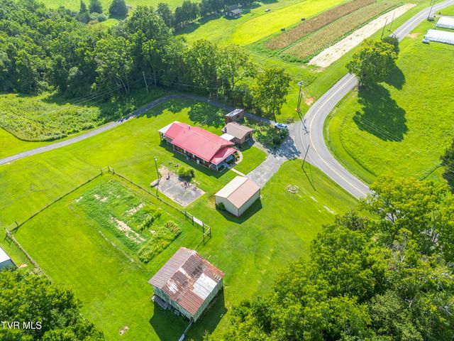289 Haw Ridge Road, Piney Flats, TN 37686